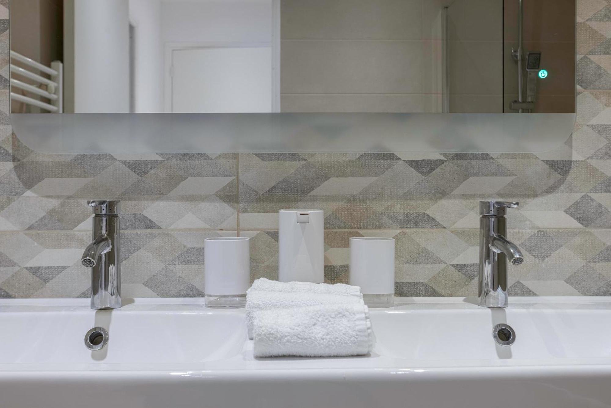 Apartament "Casa Nonna" - 16 Mn A Pied Du Palais, Parking Prive, Clim, Ascenseur Cannes Zewnętrze zdjęcie